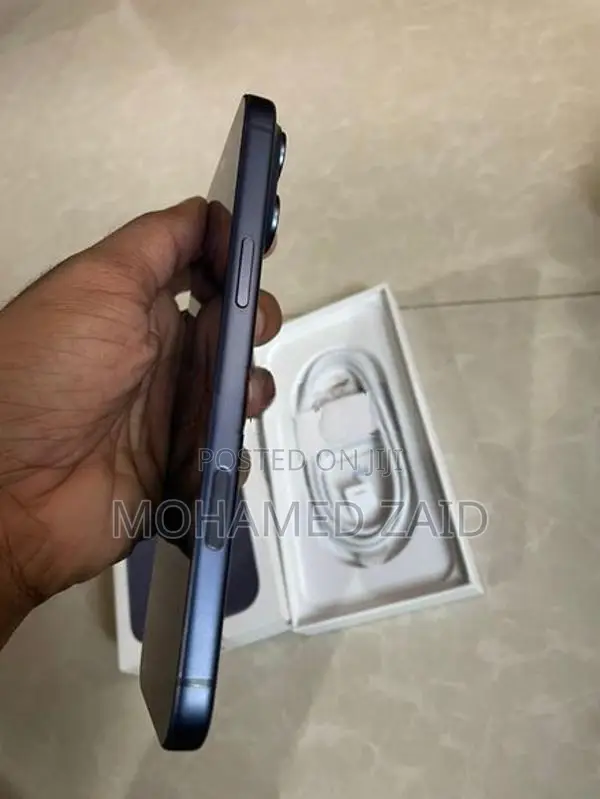 Apple iPhone 17 Pro Max Deep Blue (Used)