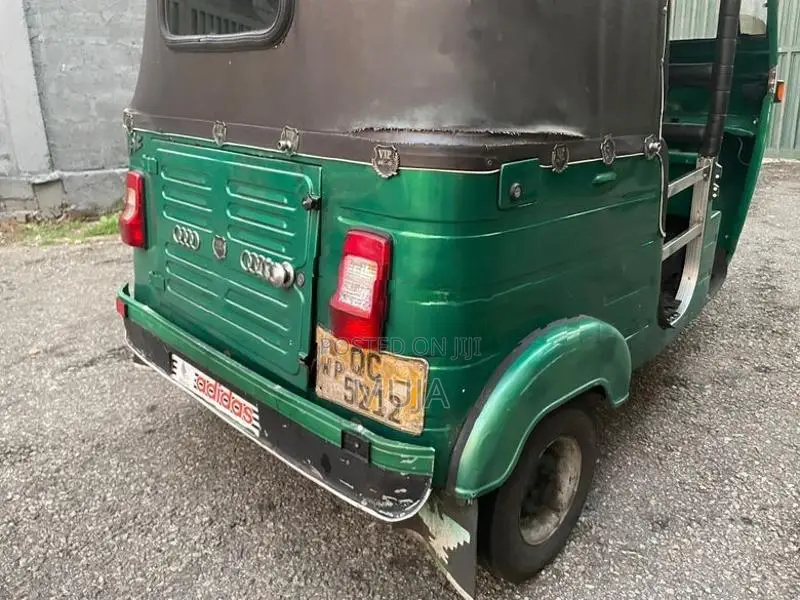 Bajaj RE 2005
