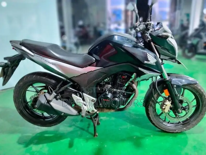 Honda Hornet 2016