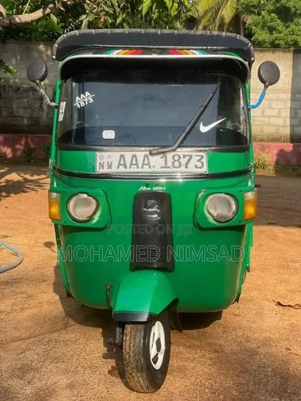 Bajaj RE 2012