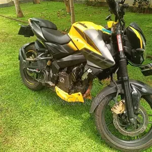 Bajaj Pulsar NS200 2017