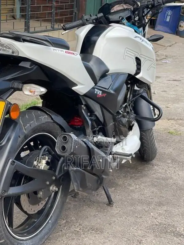 TVS Apache RTR 200 4V 2019