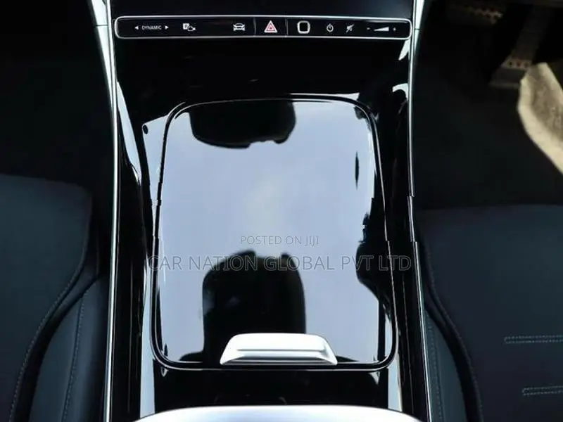 Mercedes Benz C200 Sport AMG Line 2025