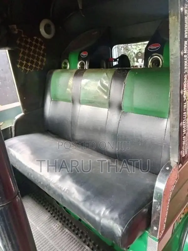 Bajaj RE 2019