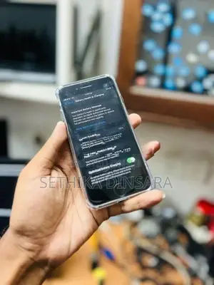 Apple iPhone 8 (Used)