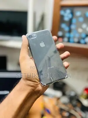 Apple iPhone 8 (Used)