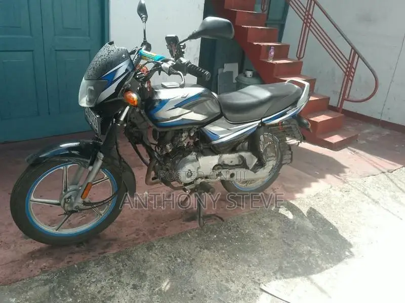 Bajaj CT100 2025