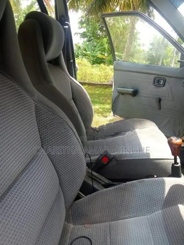 Mazda 3 1988
