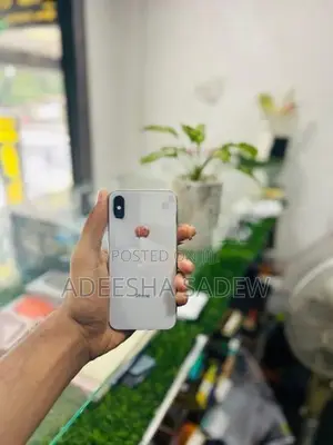 Apple iPhone XS (Used)
