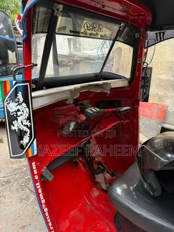 Bajaj RE 2005