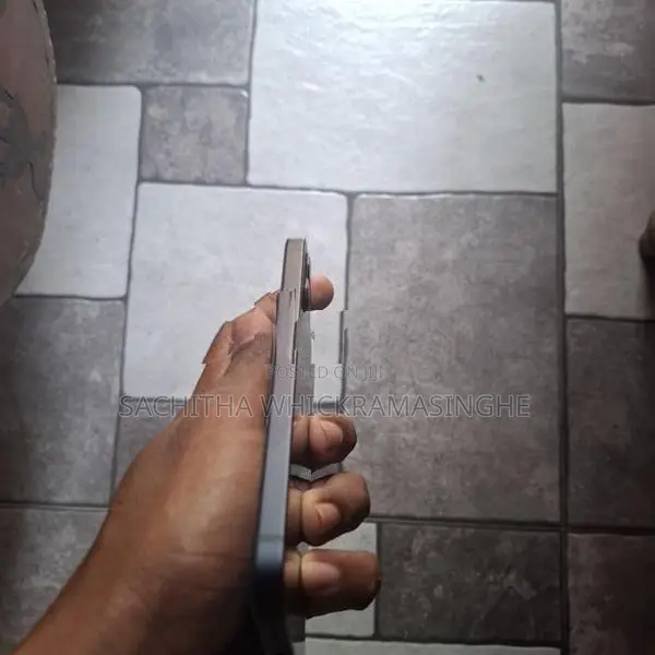 Apple iPhone 12 (Used)