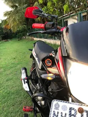 Bajaj Platina 100 2015