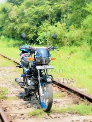 Bajaj CT100 2023