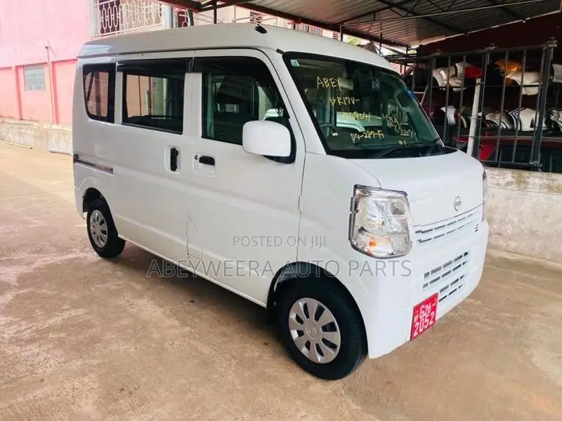 Nissan Clipper Safety / LED Light 2024