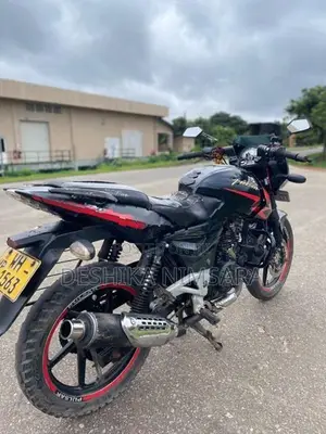 Bajaj Pulsar 180 2010
