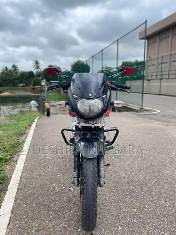 Bajaj Pulsar 180 2010