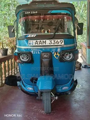 Bajaj RE 2013
