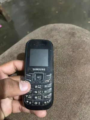 Samsung E1200 (Used)