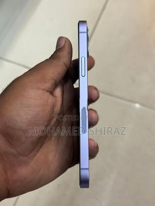 Apple iPhone 12 (Used)