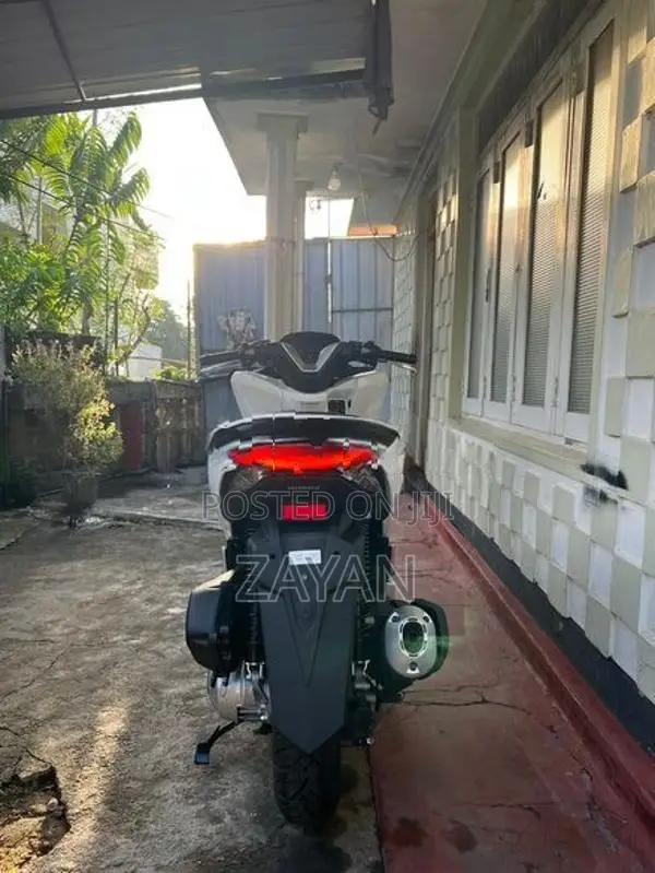 Honda PCX160 2026