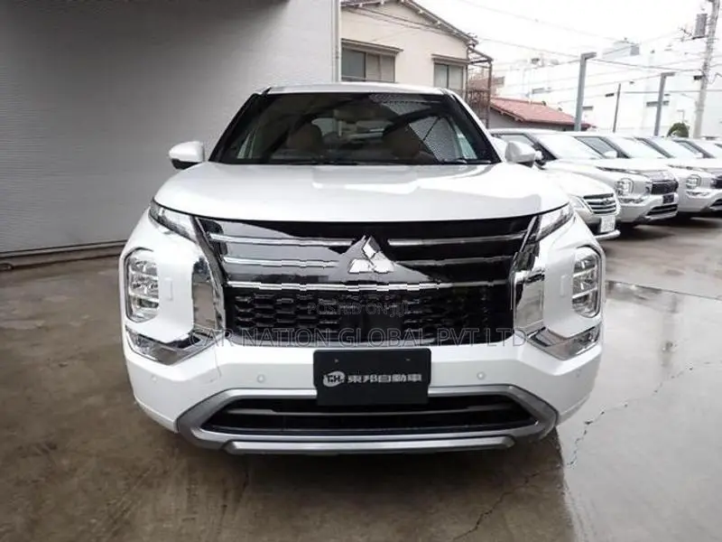 Mitsubishi Outlander P Executive Package 2025