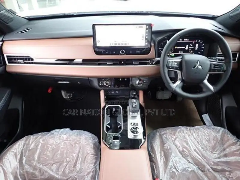 Mitsubishi Outlander P Executive Package 2025