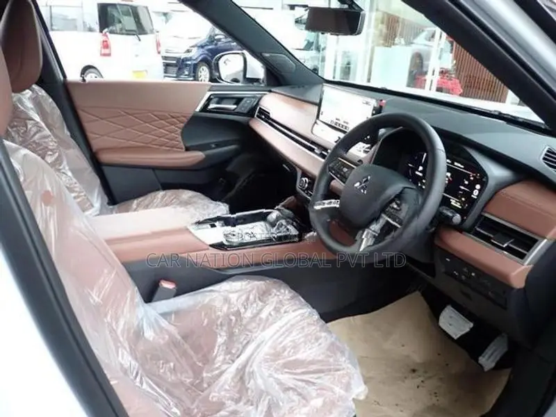 Mitsubishi Outlander P Executive Package 2025