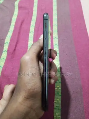 Apple iPhone XS (Used)