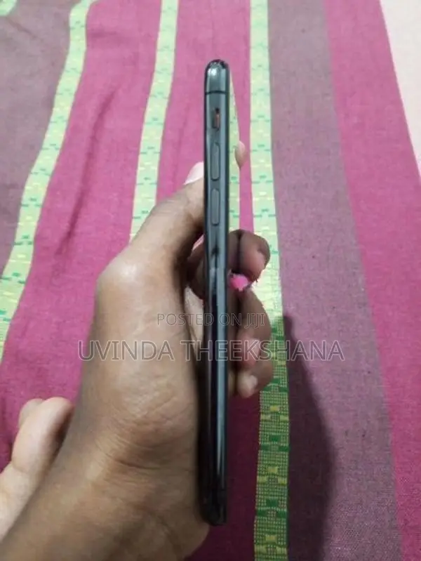 Apple iPhone XS (Used)
