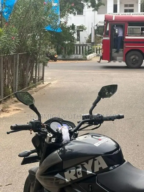 Bajaj Pulsar NS200 BS3 2017
