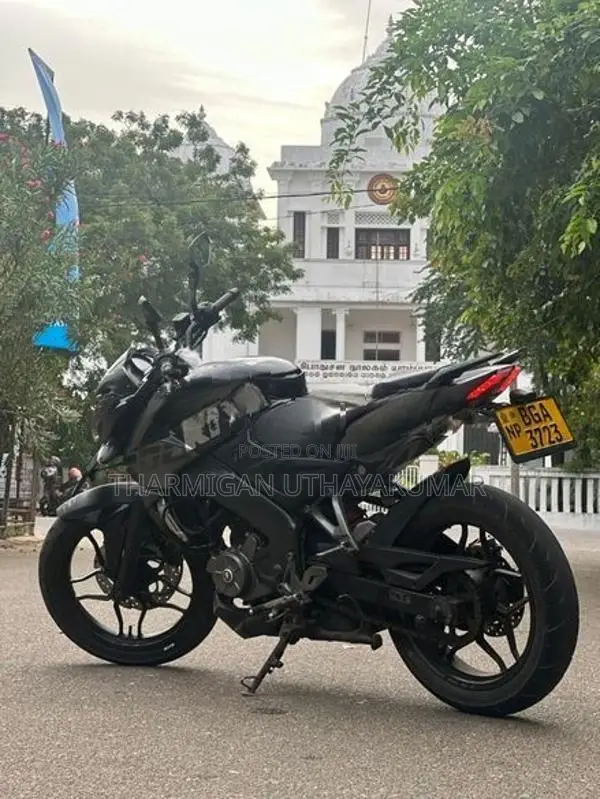 Bajaj Pulsar NS200 BS3 2017