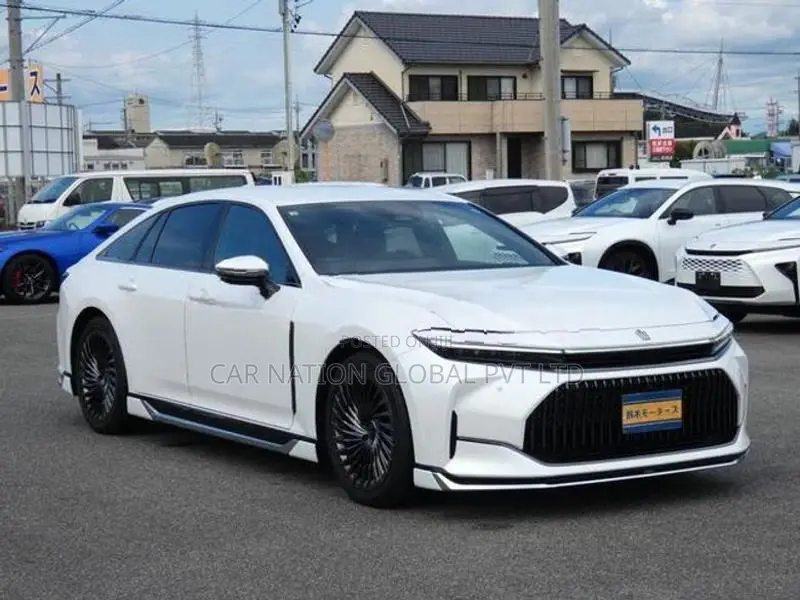 Toyota Crown Z HEV 2025