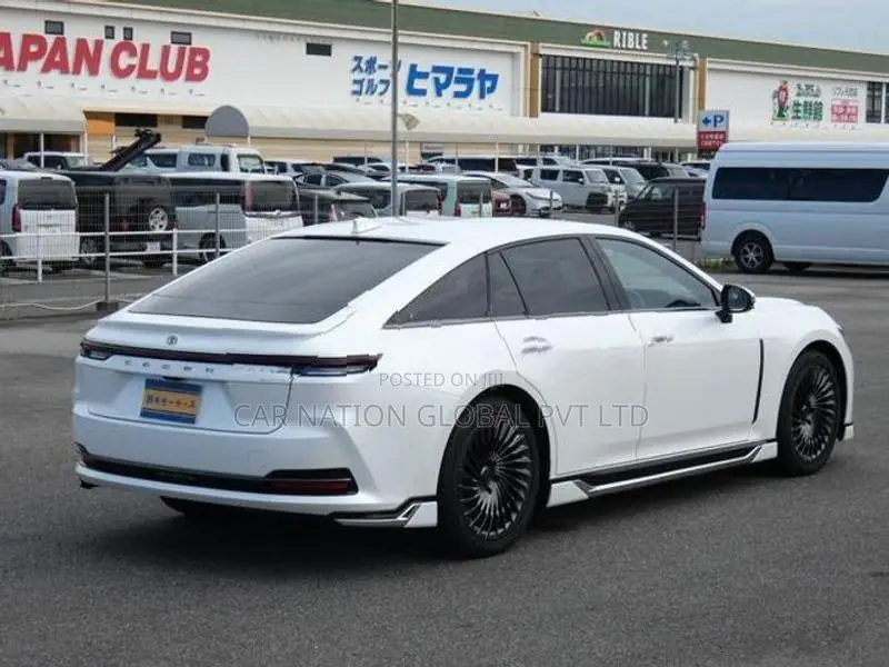 Toyota Crown Z HEV 2025