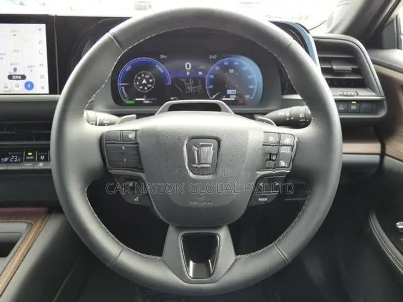 Toyota Crown Z HEV 2025