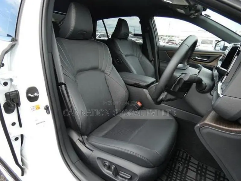 Toyota Crown Z HEV 2025