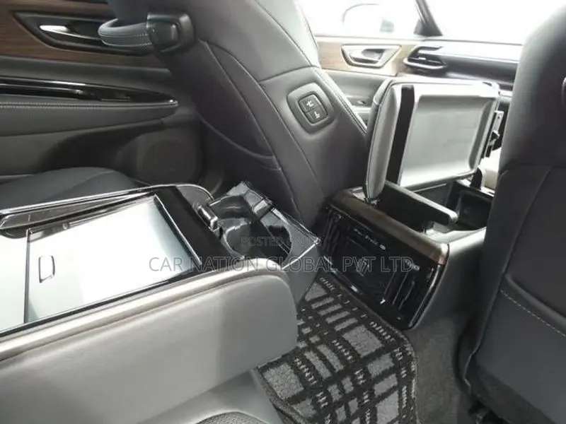 Toyota Crown Z HEV 2025