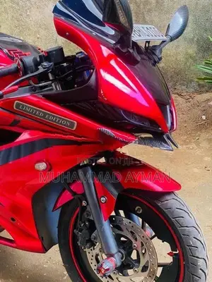 Yamaha R15 2019
