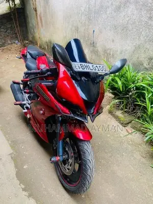Yamaha R15 2019