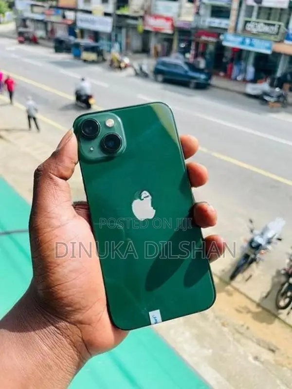 Apple iPhone 13 (Used)