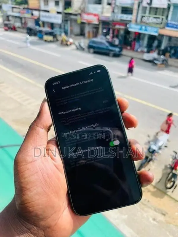 Apple iPhone 13 (Used)