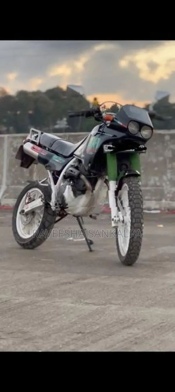Honda AX1 2002