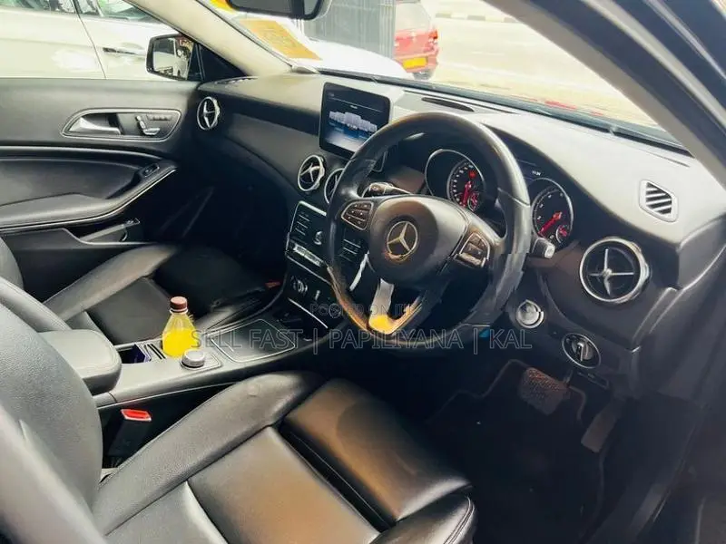 Mercedes Benz GLA 180 2018