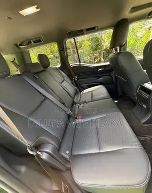 Toyota Land Cruiser Prado 2025
