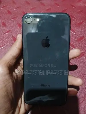 Apple iPhone 8 (Used)