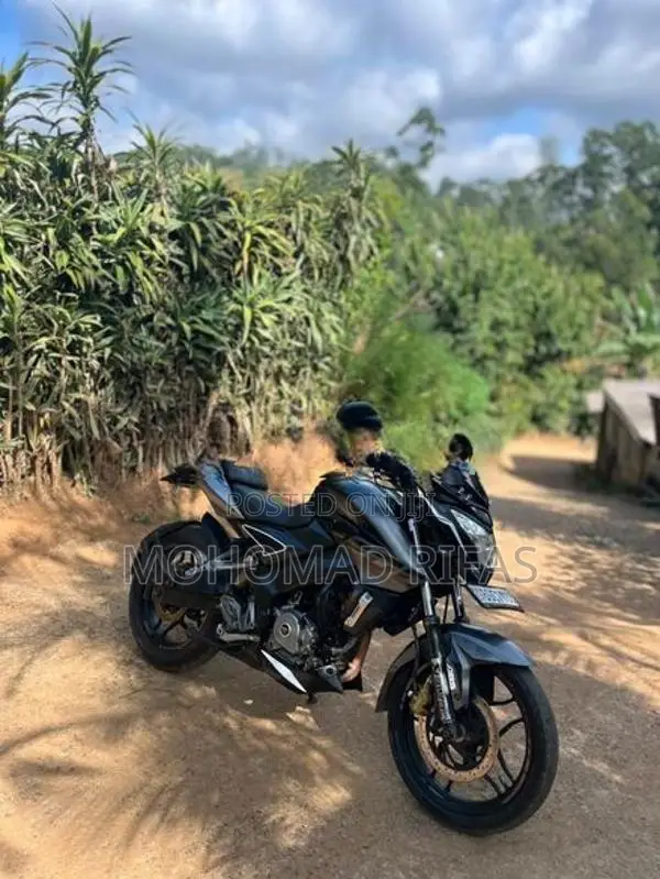 Bajaj Pulsar NS200 2017