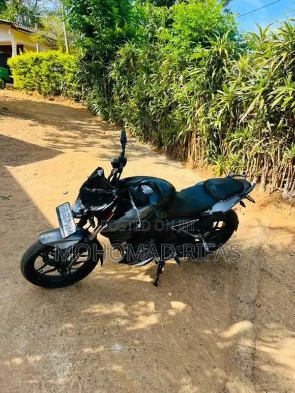 Bajaj Pulsar NS200 2017