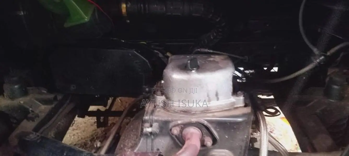 Bajaj RE 205 2014