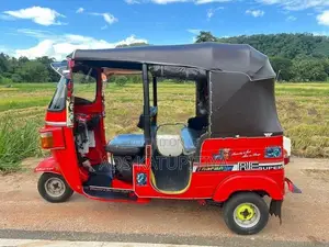 Bajaj RE 2012