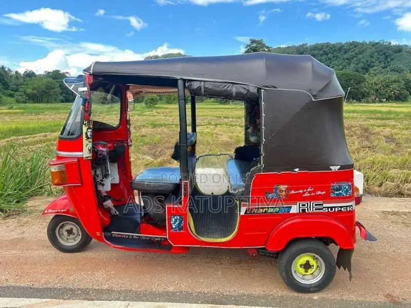 Bajaj RE 2012