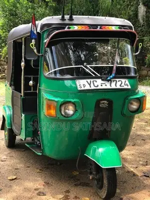 Bajaj RE 4 stroke 2011